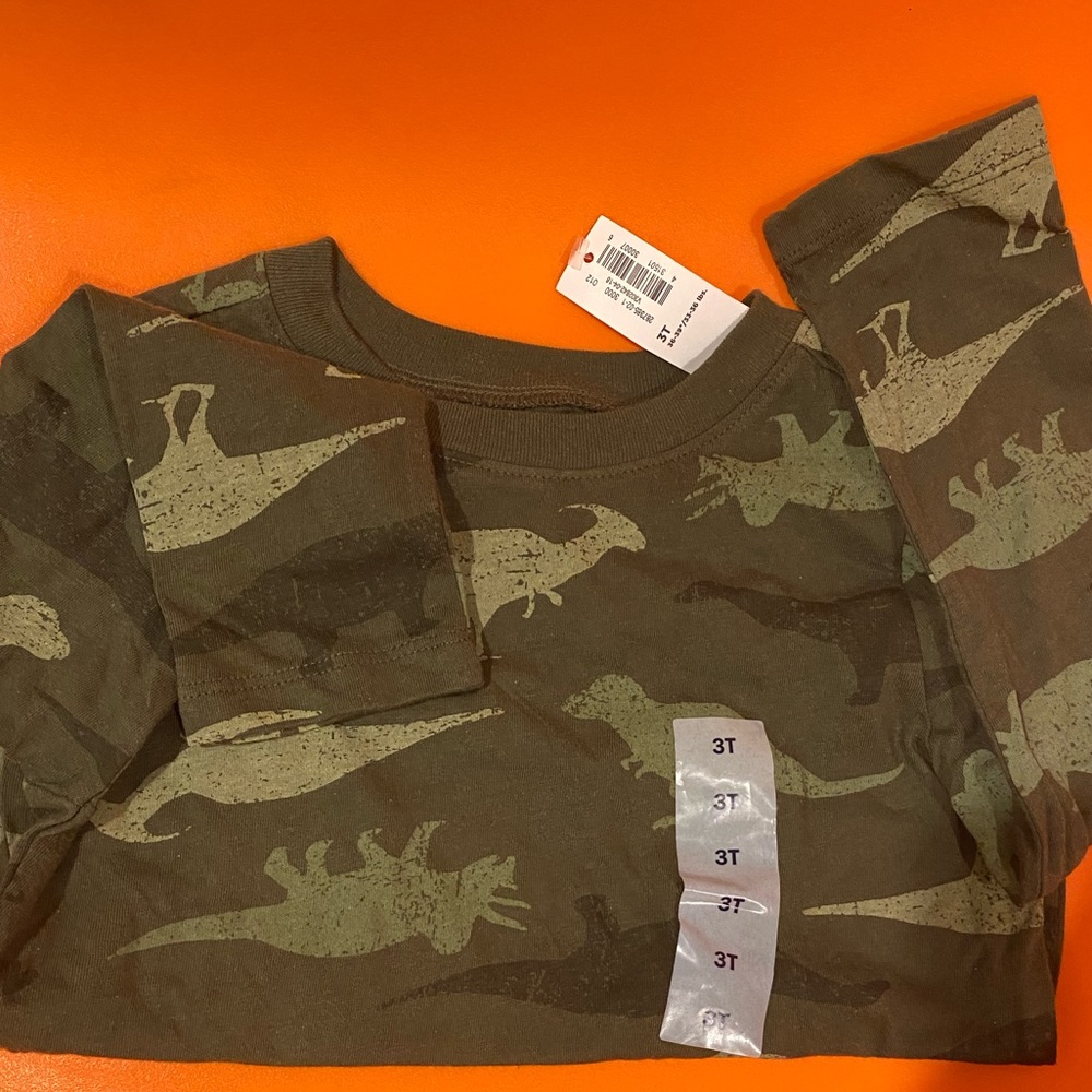 Old Navy- Dinosaurs Longsleeves Tee 3T